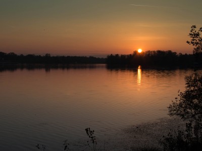 Couché de soleil, lac de Miribel (01)